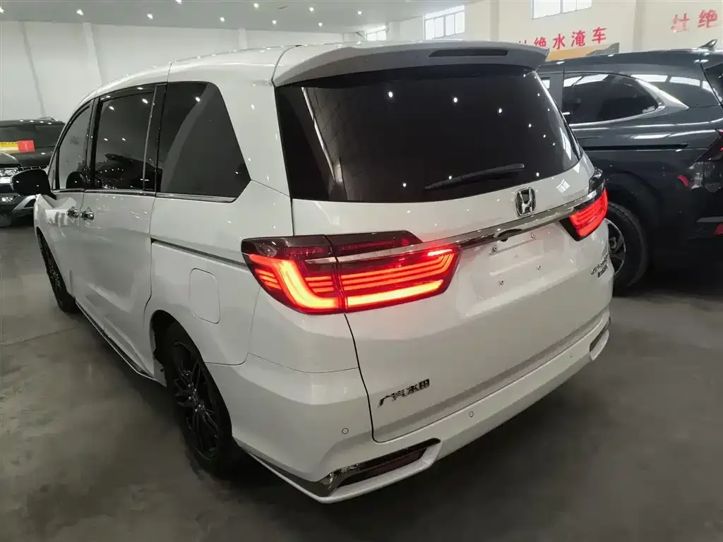 Honda Odyssey 2023 из CN, фото 3