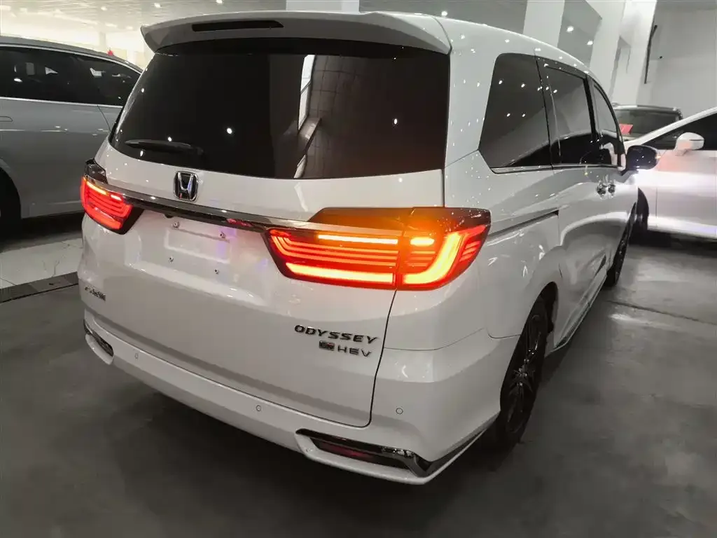 Honda Odyssey 2023 из CN, фото 2