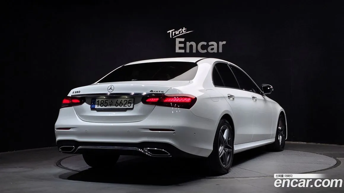 Mercedes-Benz E-Class — фото 2
