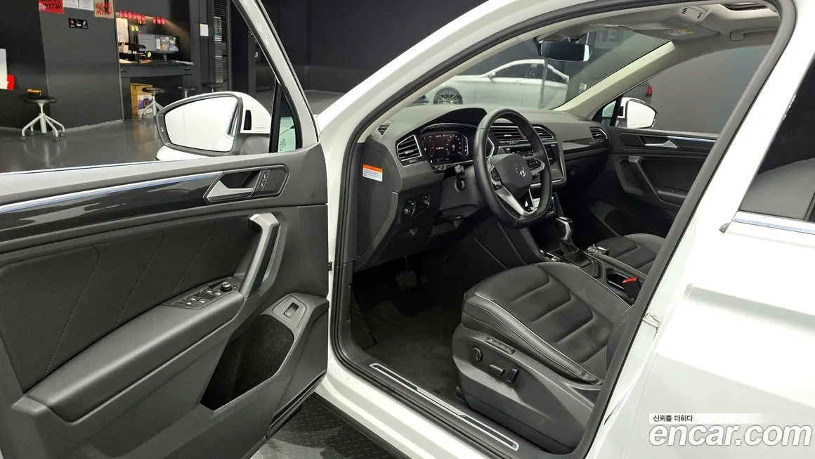 Volkswagen Tiguan — фото 2