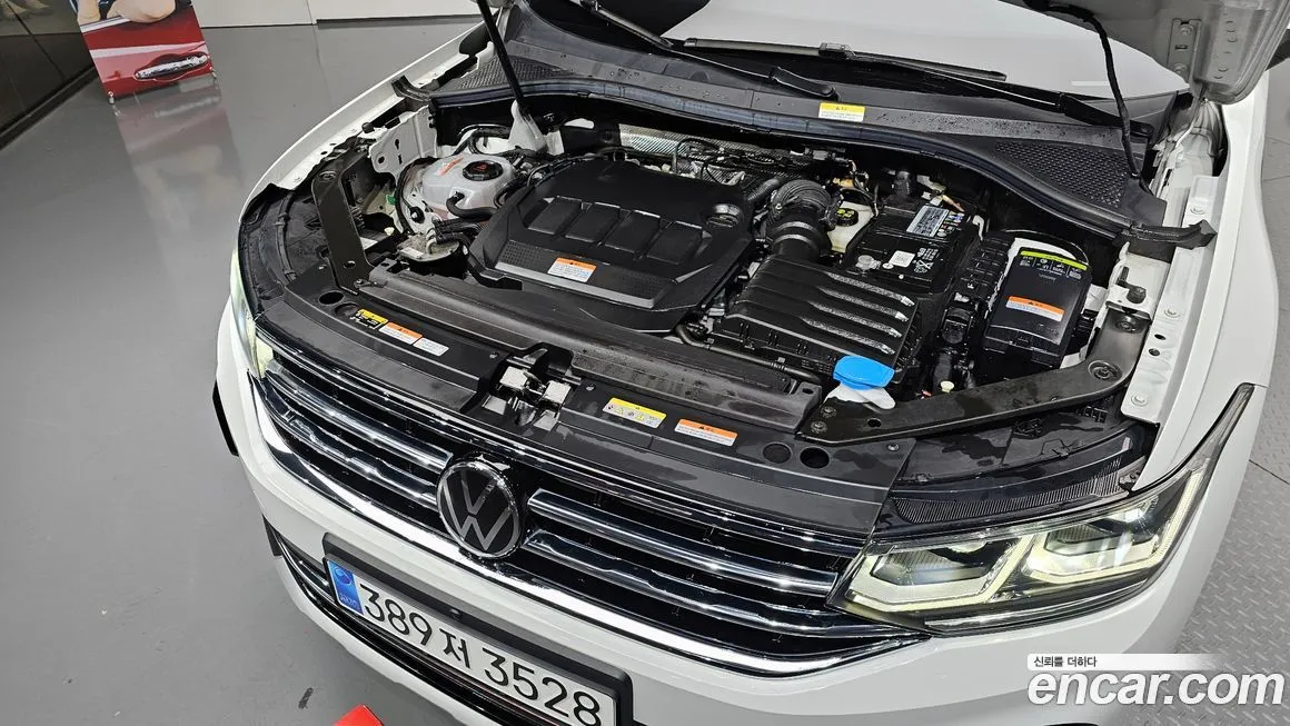 Volkswagen Tiguan — фото 7