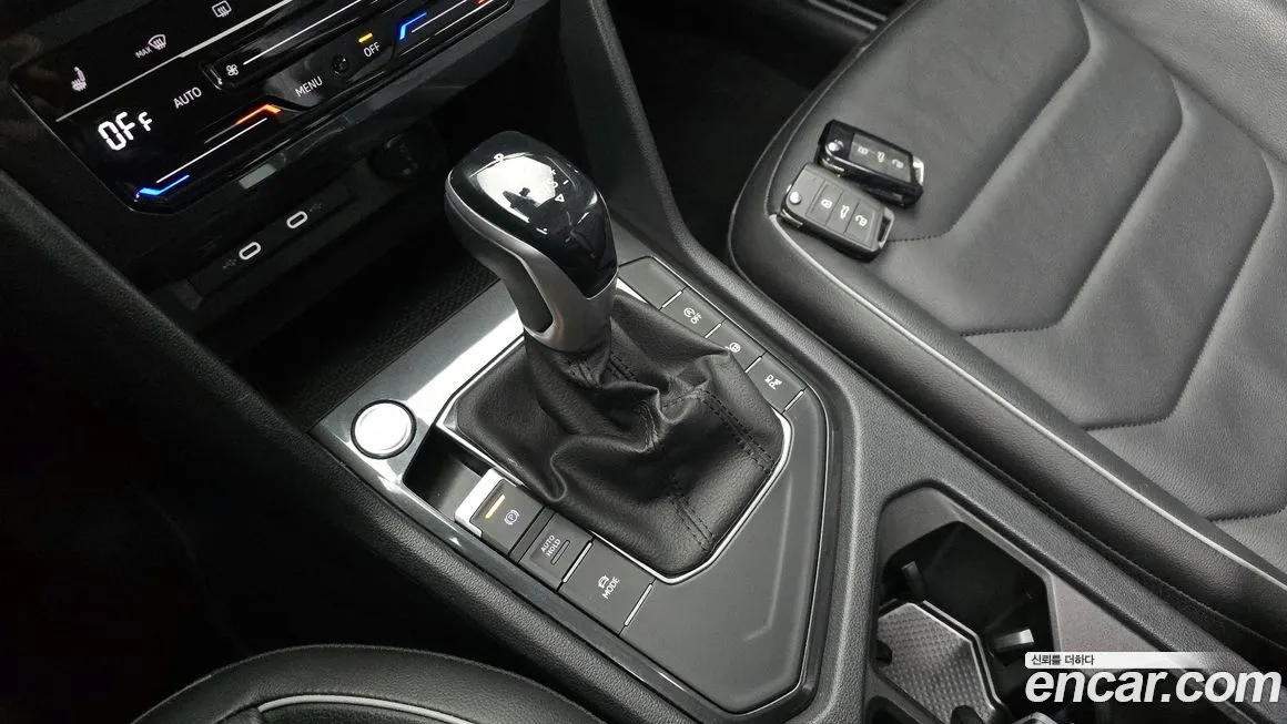 Volkswagen Tiguan — фото 8