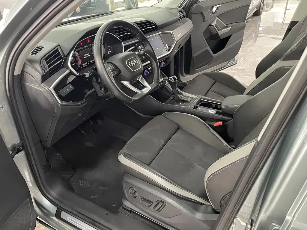 Audi Q3 2022 из CN, фото 2