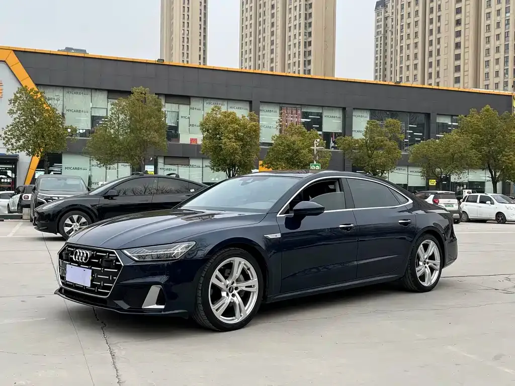 Audi A7L 2023 из CN, фото 3