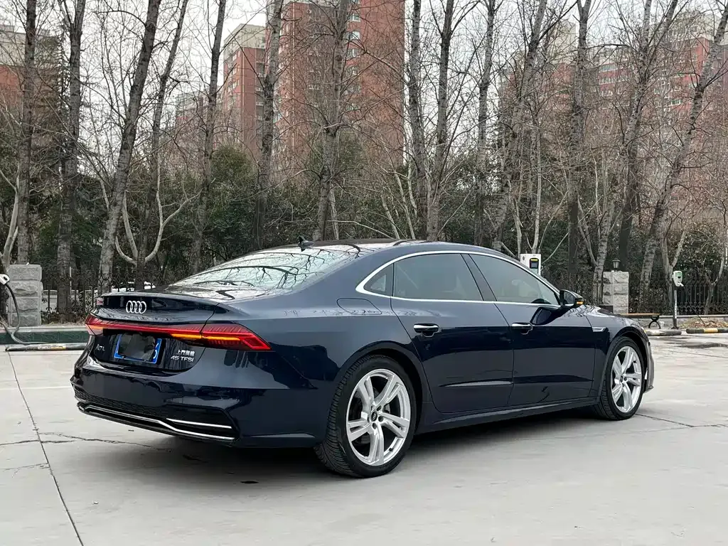 Audi A7L 2023 из CN, фото 10