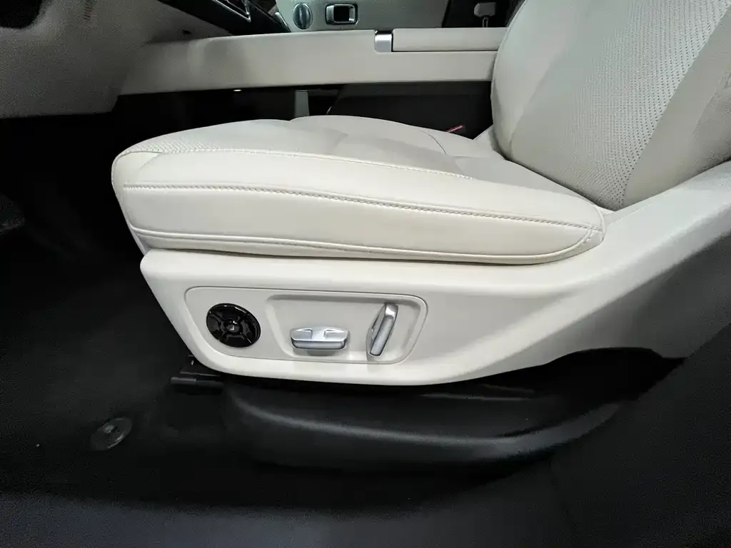 Li Auto L6 2024 из CN, фото 2