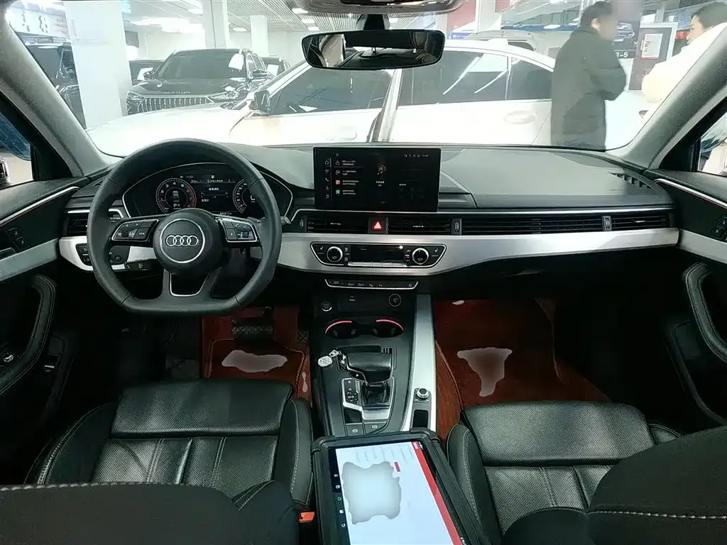 Audi A4L 2022 из CN, фото 4