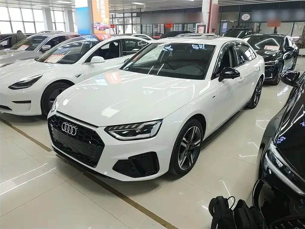 Audi A4L 2022 из CN, фото 9