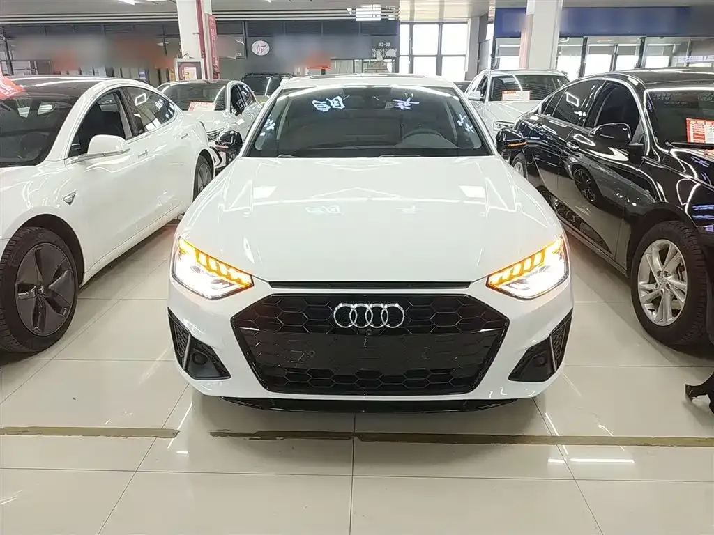 Audi A4L 2022 из CN, фото 10