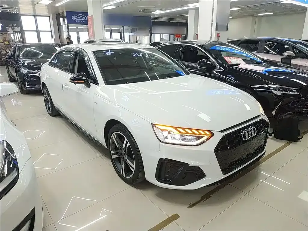 Audi A4L 2022 из CN, фото 5
