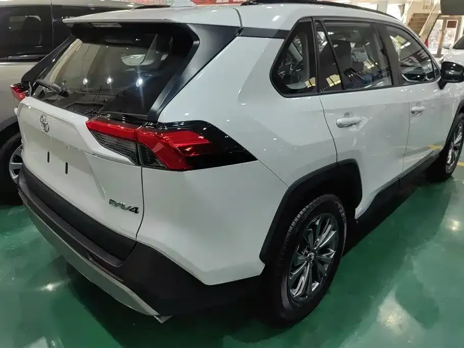 Toyota RAV4 2024 из CN, фото 3