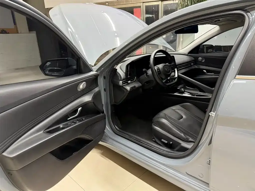 Hyundai Elantra 2021 из CN, фото 5