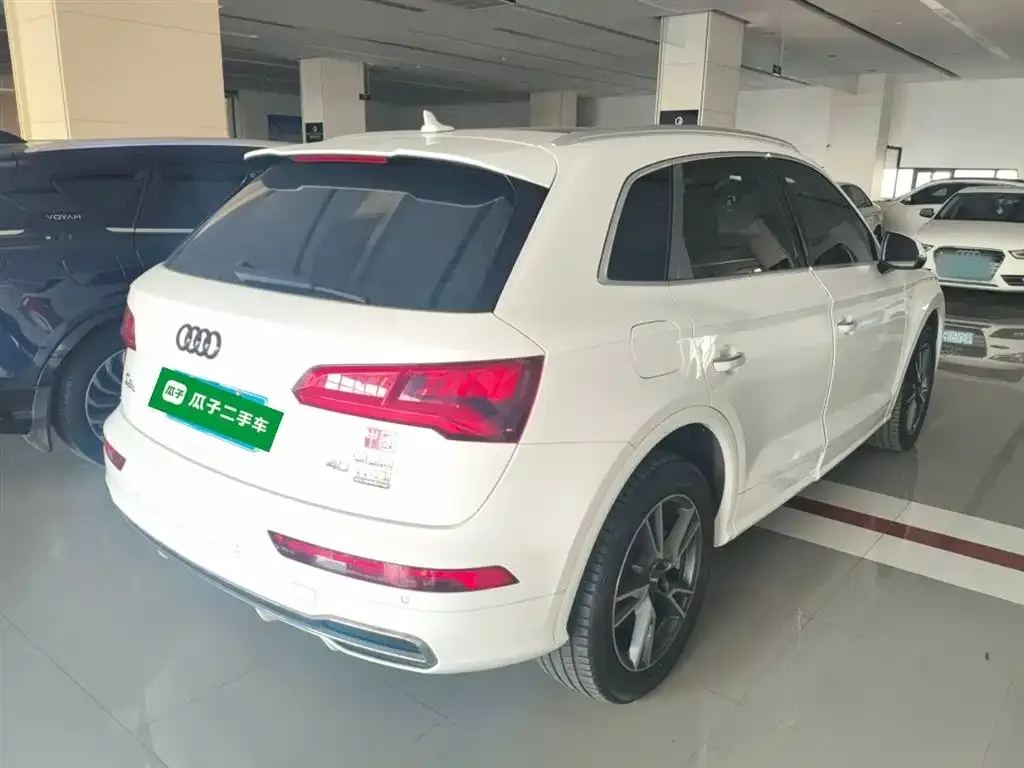 Audi Q5L 2021 из CN, фото 2