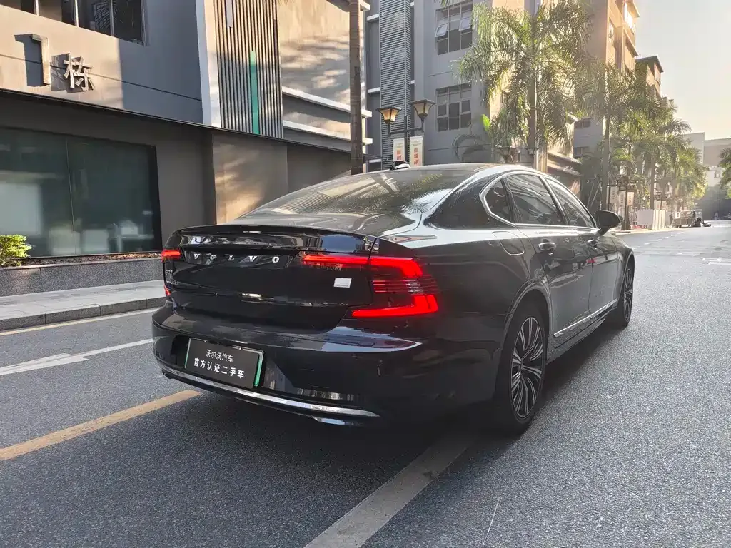 Volvo S90 PHEV — фото 10