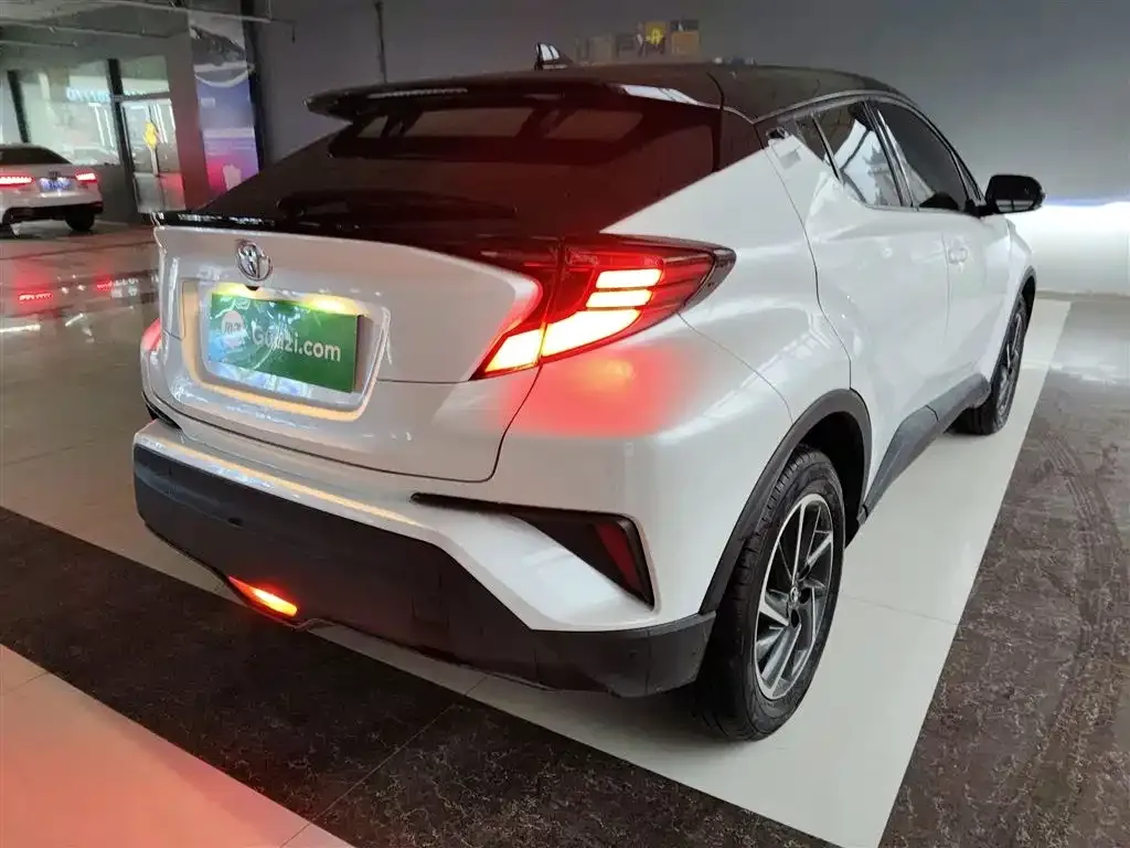 Toyota C-HR 2022 из CN, фото 10