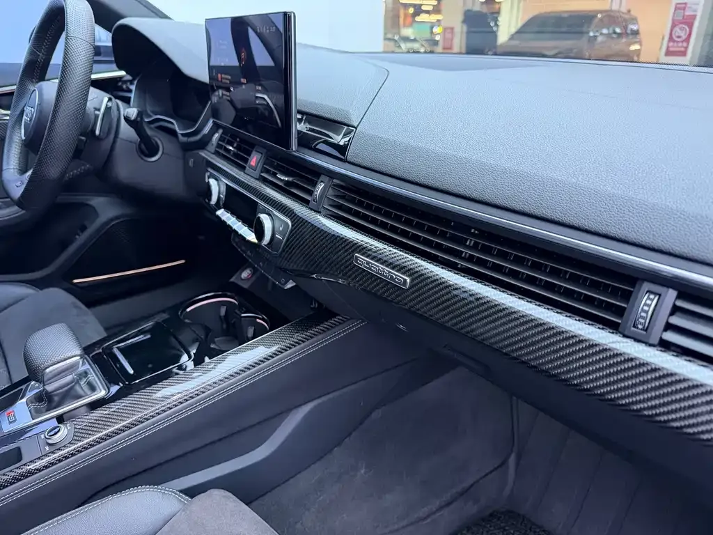 Audi RS 4 2022 из CN, фото 8