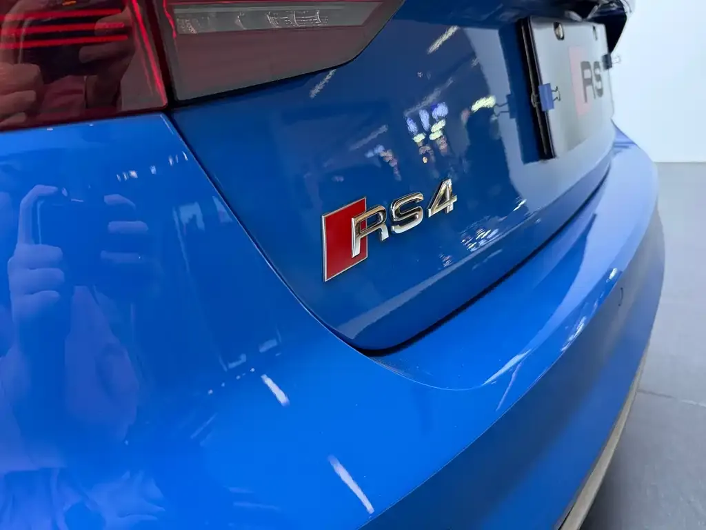Audi RS 4 2022 из CN, фото 3