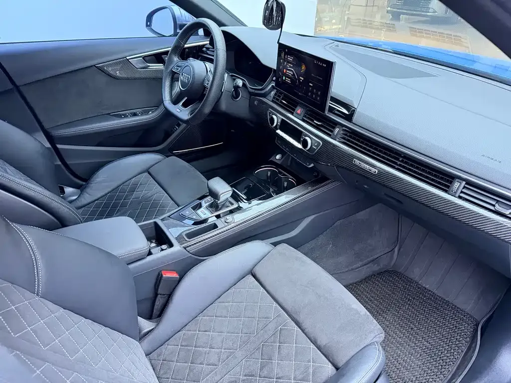 Audi RS 4 2022 из CN, фото 10
