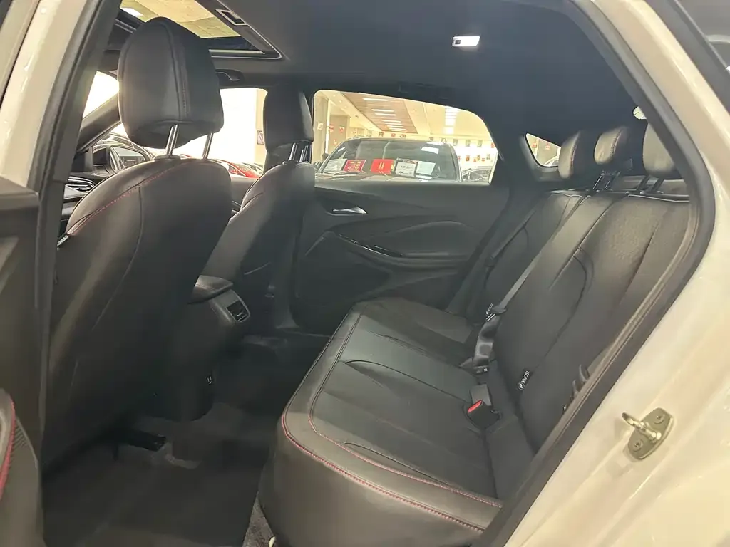 Buick Verano 2023 из CN, фото 2