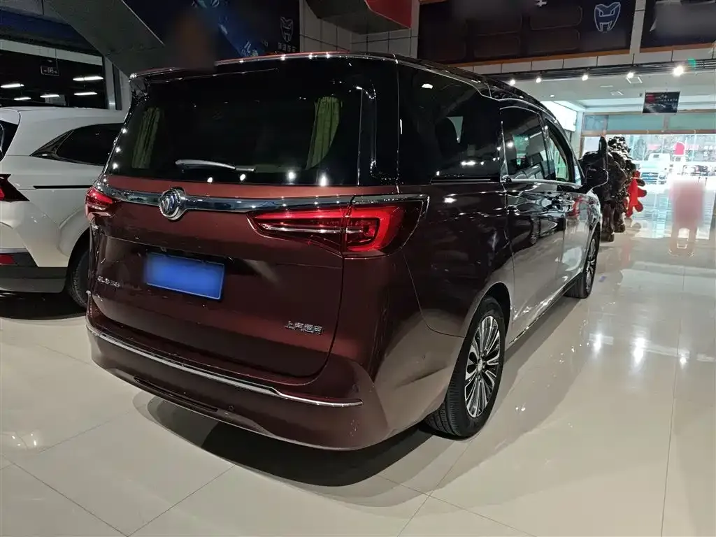 Buick GL8 2022 из CN, фото 3
