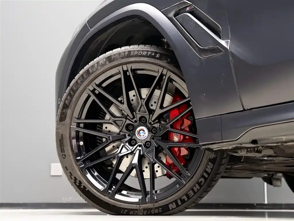BMW X6 M 2024 из CN, фото 6