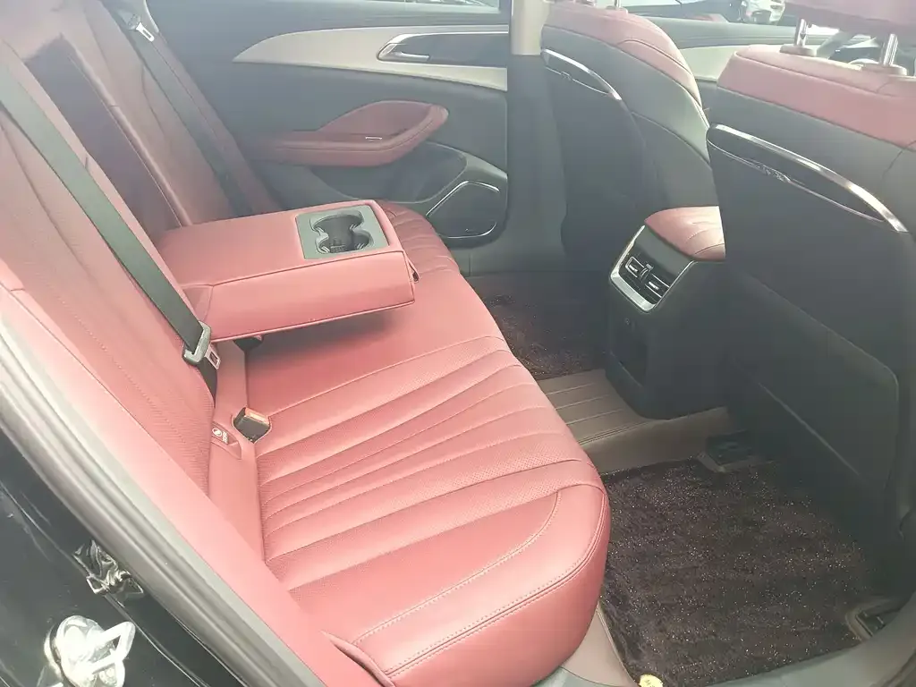Hongqi H5 2025 из CN, фото 3