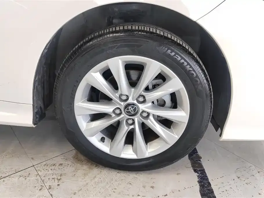 Toyota Corolla 2023 из CN, фото 7