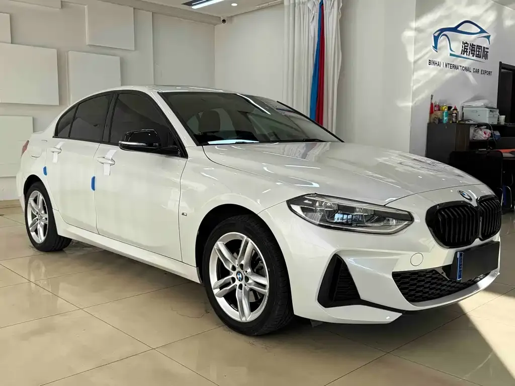 BMW 1 Series 2021 из CN, фото 4