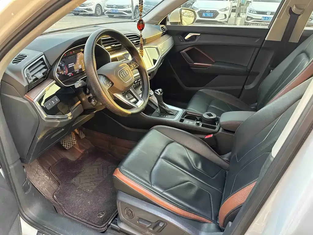 Audi Q3 2021 из CN, фото 8