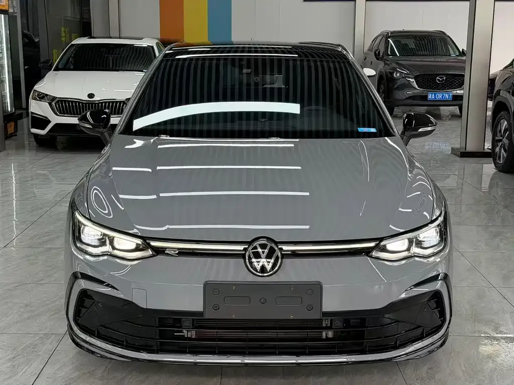 Volkswagen Golf 2023 из CN, фото 8