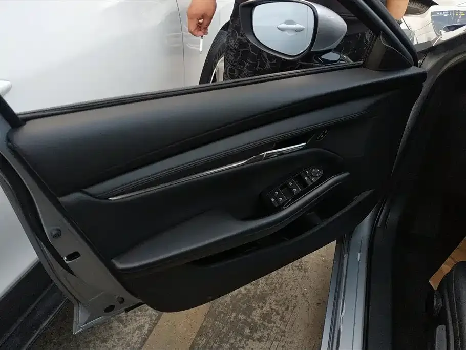 Mazda 3 Axela 2021 из CN, фото 3