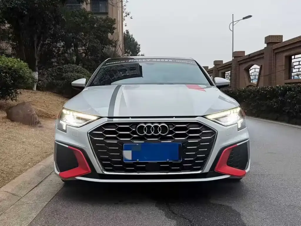 Audi A3 2024 из CN, фото 1