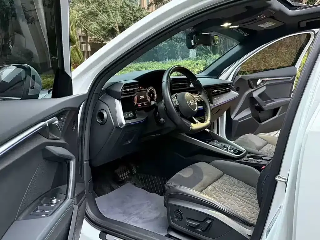 Audi A3 2024 из CN, фото 5