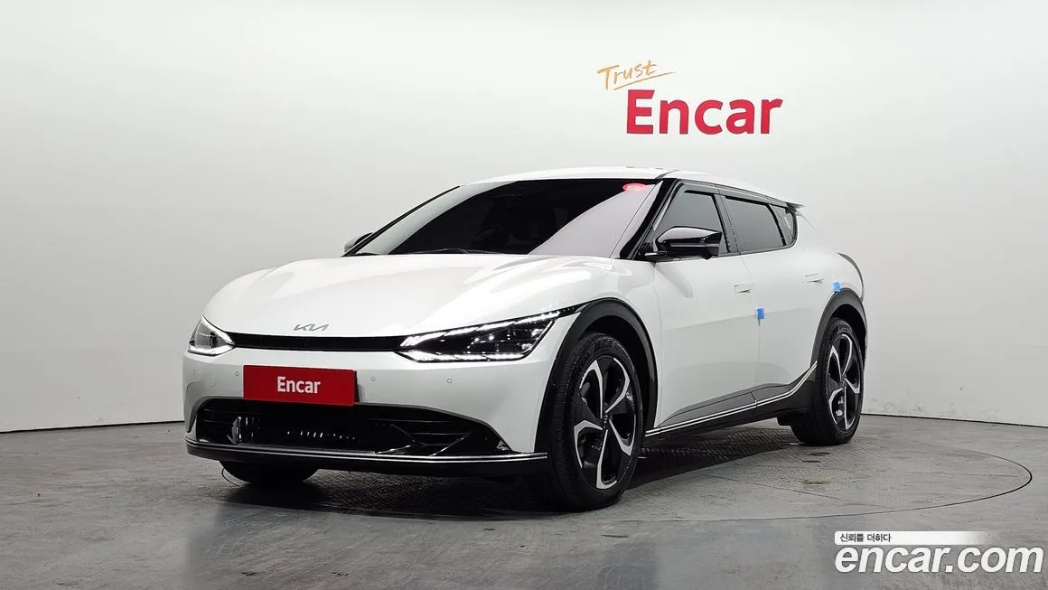 Kia EV6 — фото 1