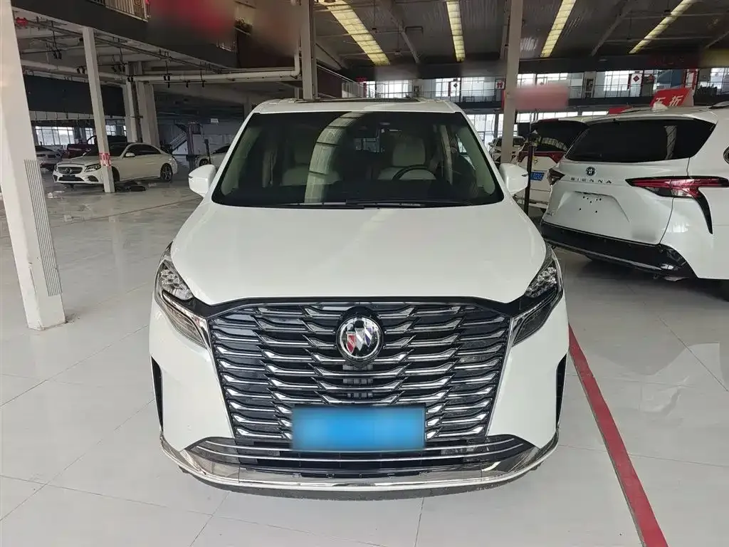 Buick GL8 2023 из CN, фото 6