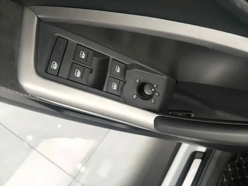 Audi Q3 2021 из CN, фото 5