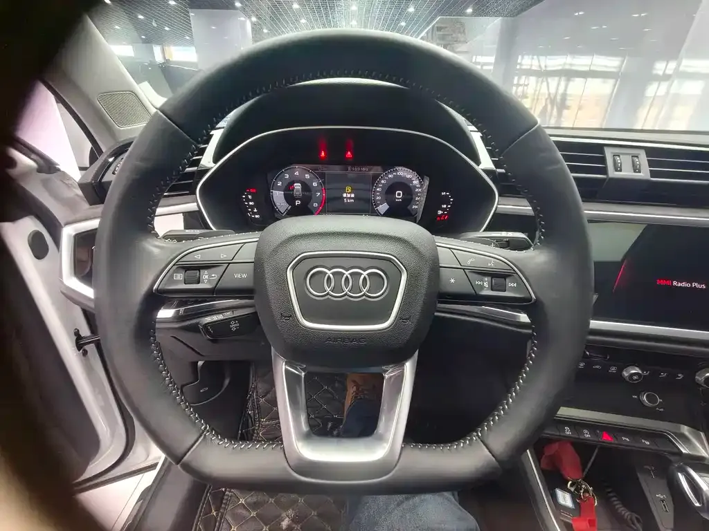 Audi Q3 2021 из CN, фото 8