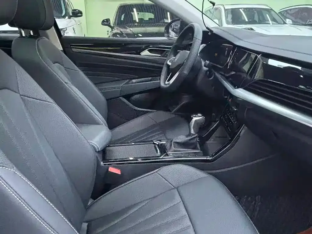 Volkswagen Passat 2025 из CN, фото 7