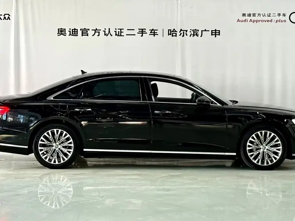 Audi A8 2021 из CN, фото 4