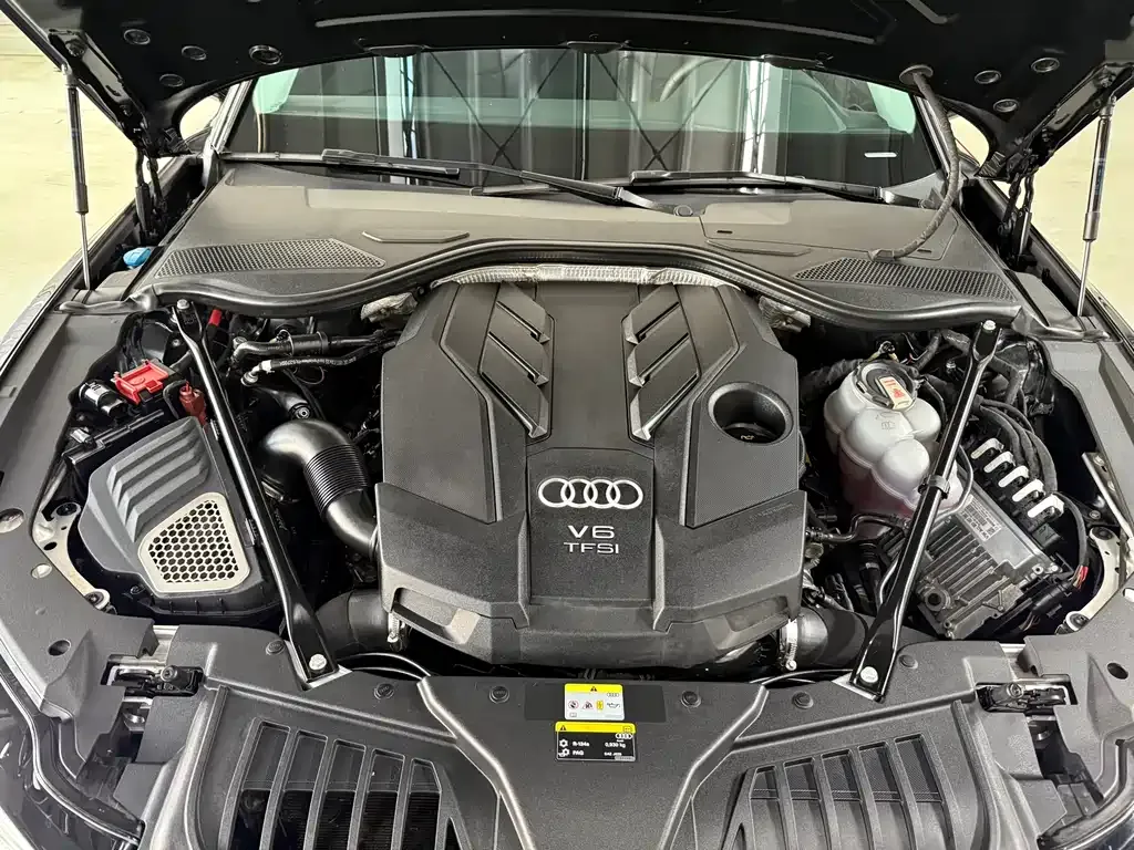 Audi A8 2021 из CN, фото 6