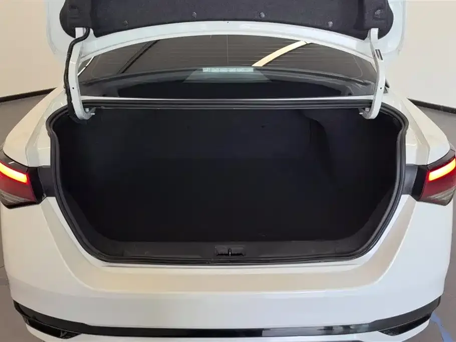 Nissan Sylphy 2023 из CN, фото 5