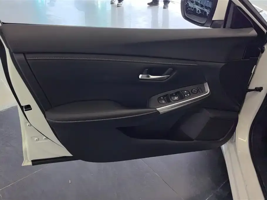 Nissan Sylphy 2023 из CN, фото 9