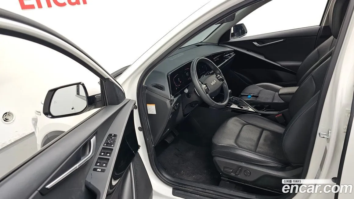 Kia Niro — фото 10