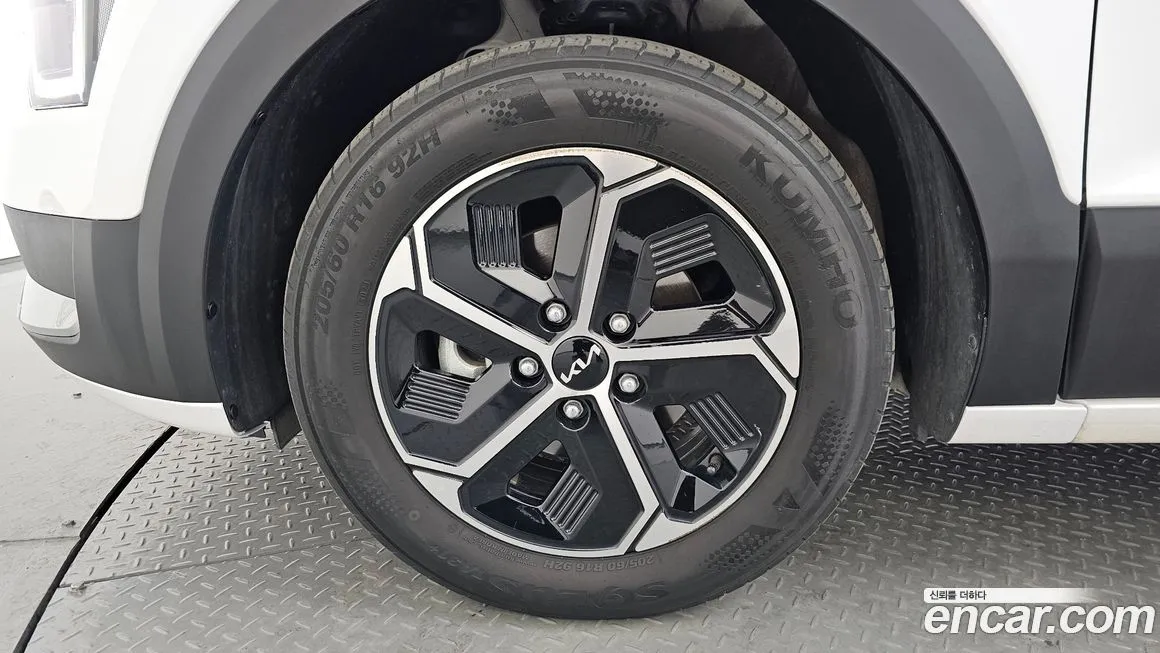 Kia Niro — фото 6