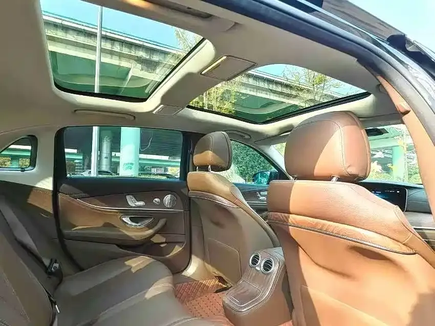 Mercedes-Benz E-Class 2022 из CN, фото 2