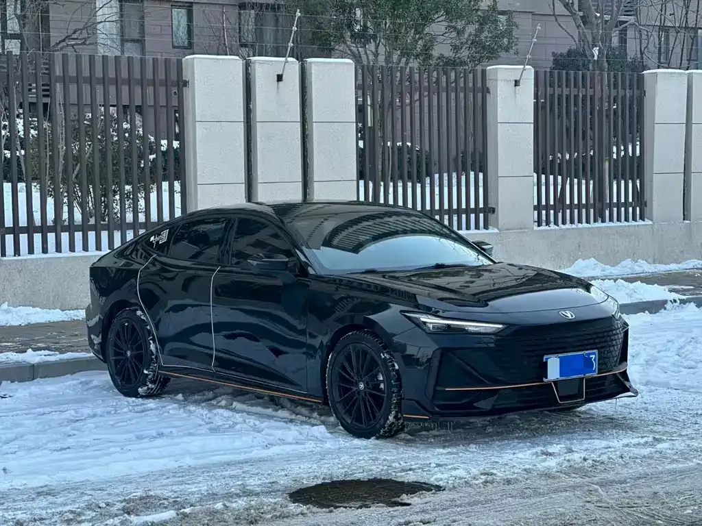 Changan UNI-V 2023 из CN, фото 1