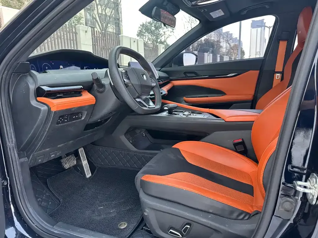 Changan UNI-V 2023 из CN, фото 2