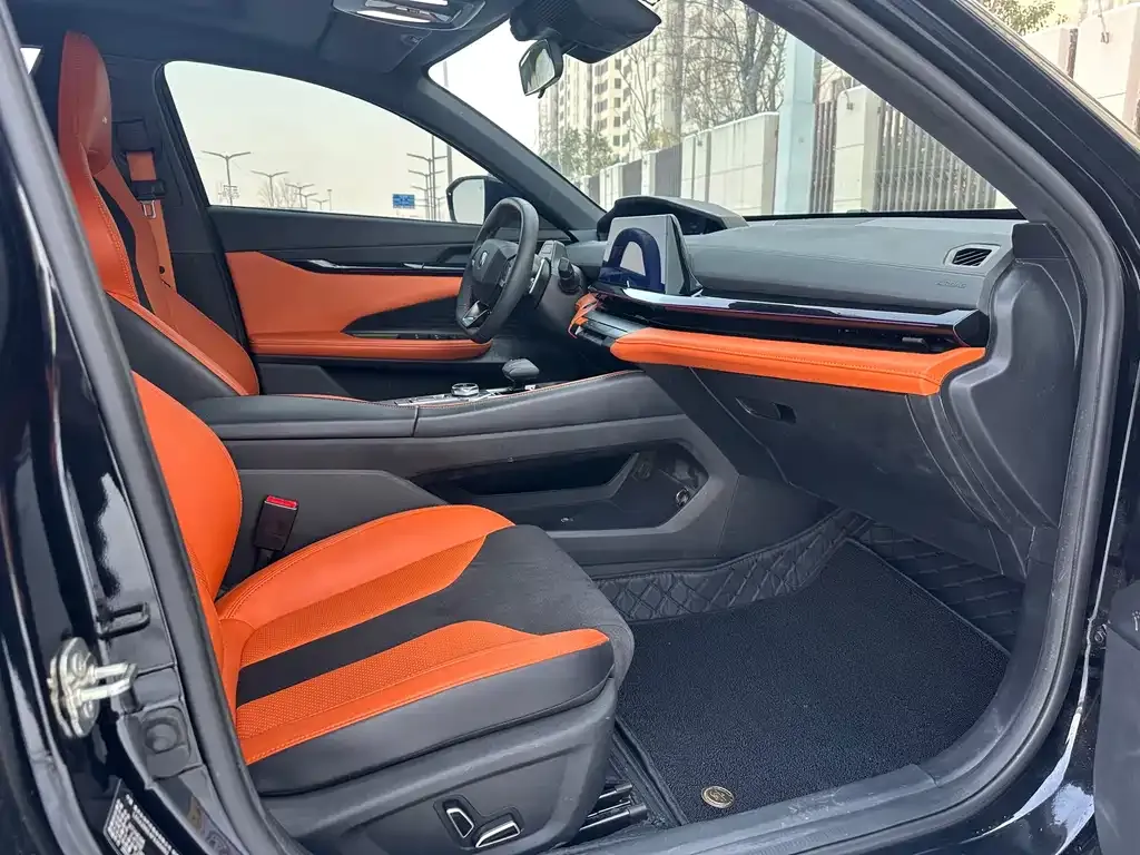 Changan UNI-V 2023 из CN, фото 4