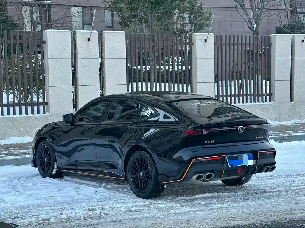 Changan UNI-V 2023 из CN, фото 3