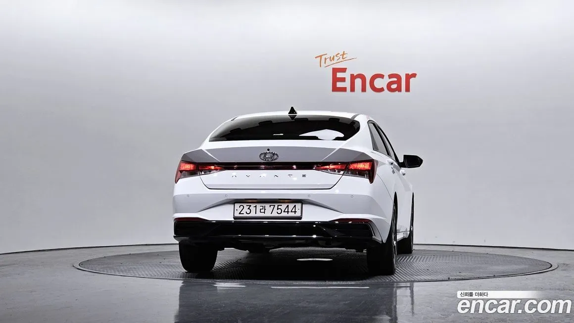 Hyundai AVANTE 2023 из KR, фото 6
